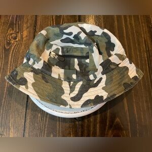 Source Unknown camouflage Bucket Hat
